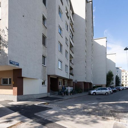 Two Bedrooms - 85 Squaremeters - 4 Min To U6 Dresdner Str Wenen Buitenkant foto