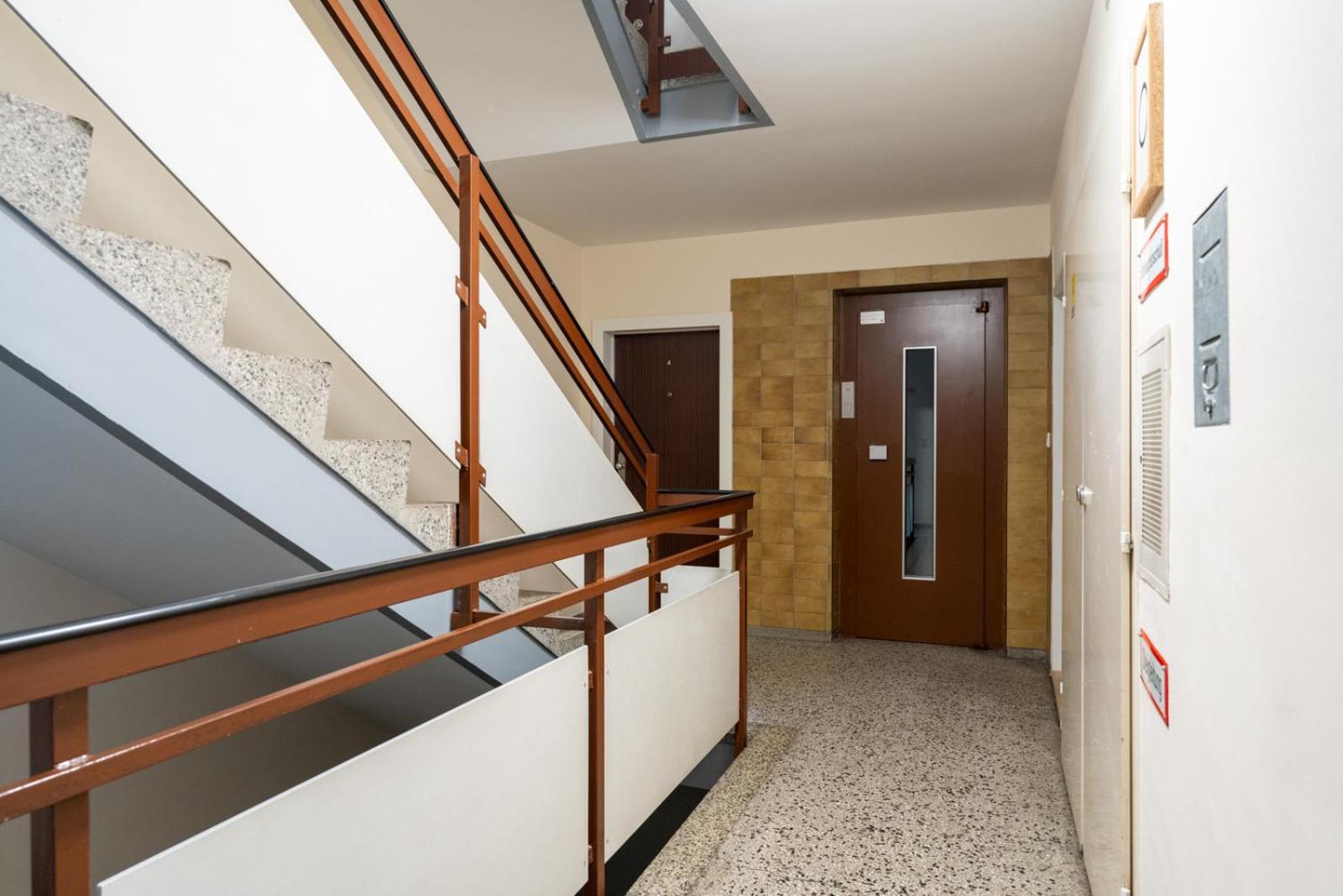 Two Bedrooms - 85 Squaremeters - 4 Min To U6 Dresdner Str Wenen Buitenkant foto