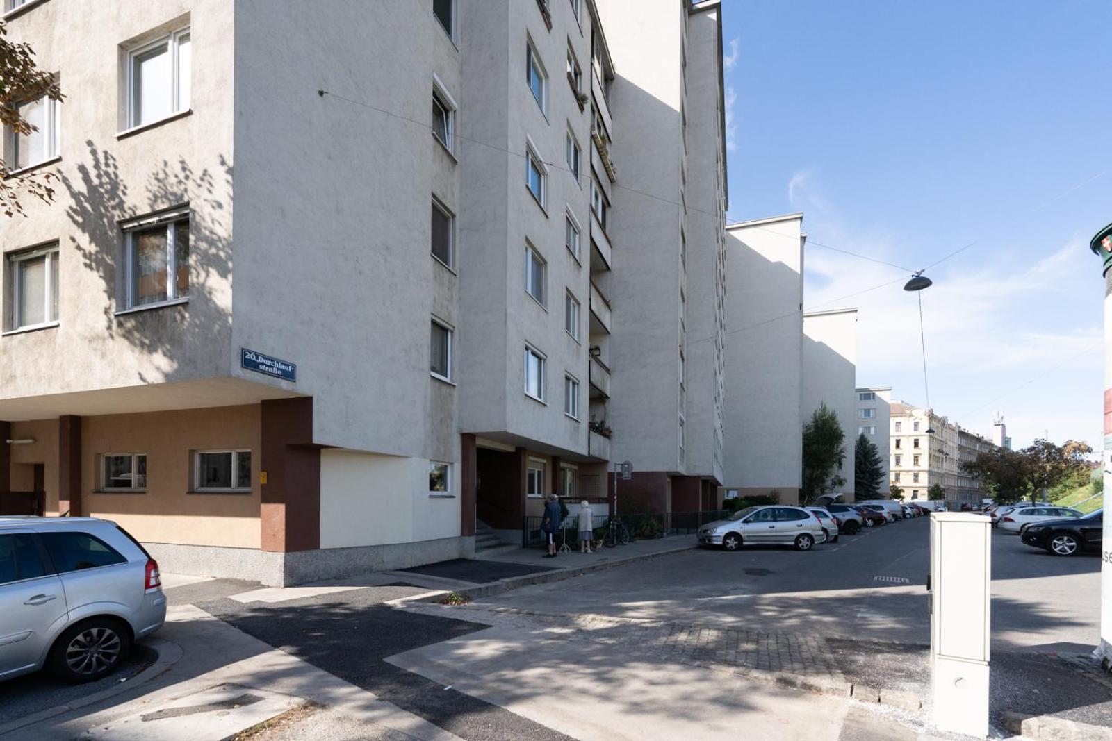 Two Bedrooms - 85 Squaremeters - 4 Min To U6 Dresdner Str Wenen Buitenkant foto