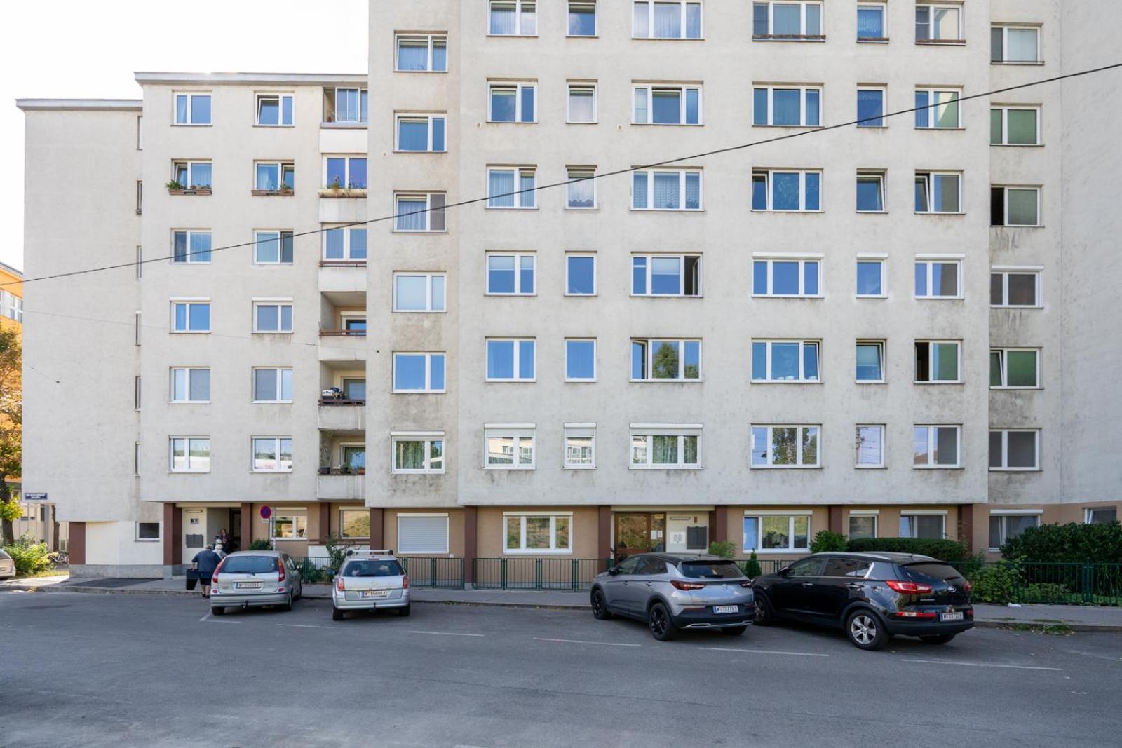 Two Bedrooms - 85 Squaremeters - 4 Min To U6 Dresdner Str Wenen Buitenkant foto