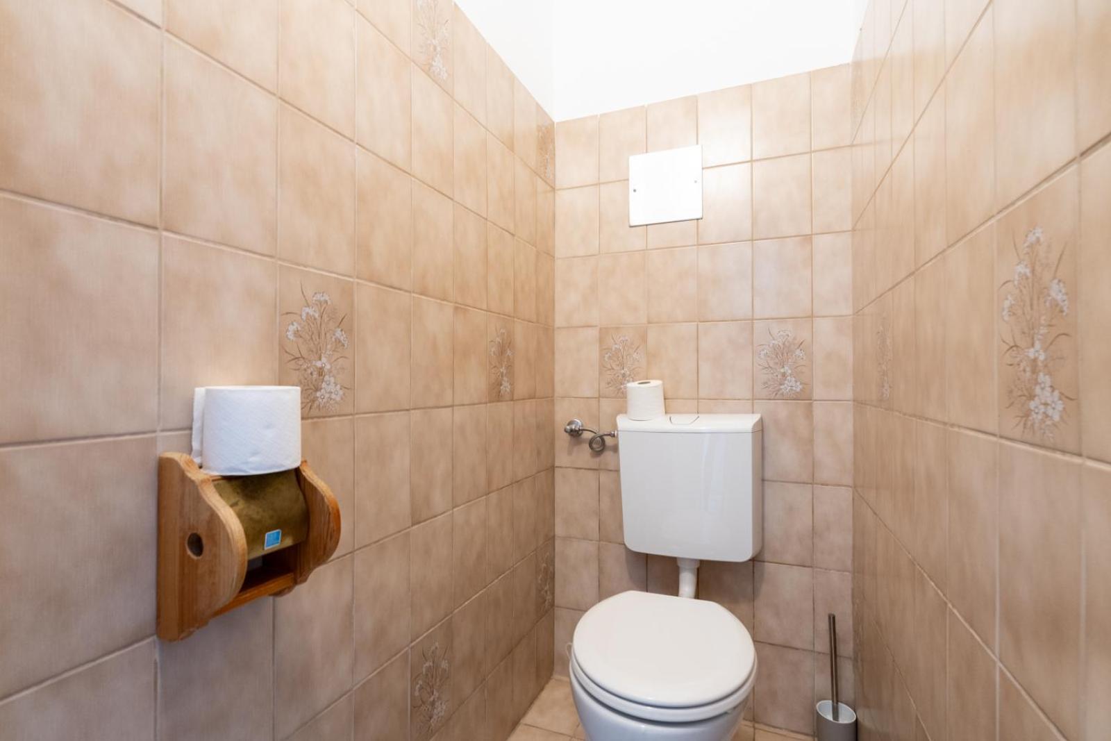 Two Bedrooms - 85 Squaremeters - 4 Min To U6 Dresdner Str Wenen Buitenkant foto