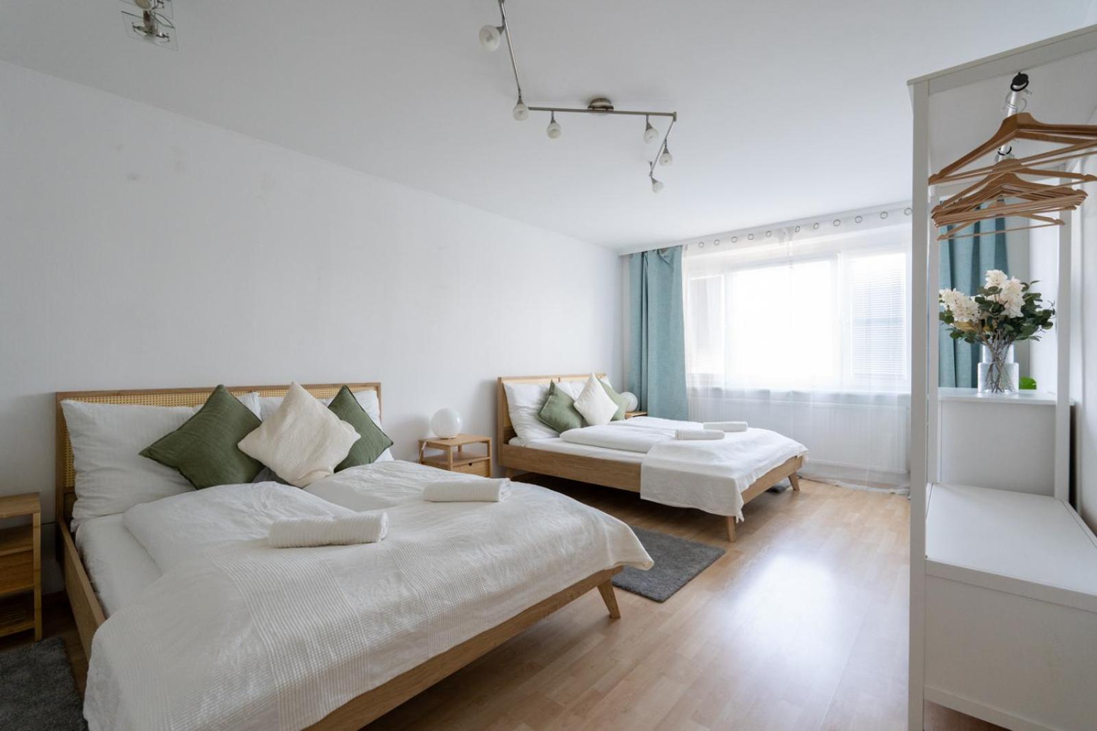Two Bedrooms - 85 Squaremeters - 4 Min To U6 Dresdner Str Wenen Buitenkant foto