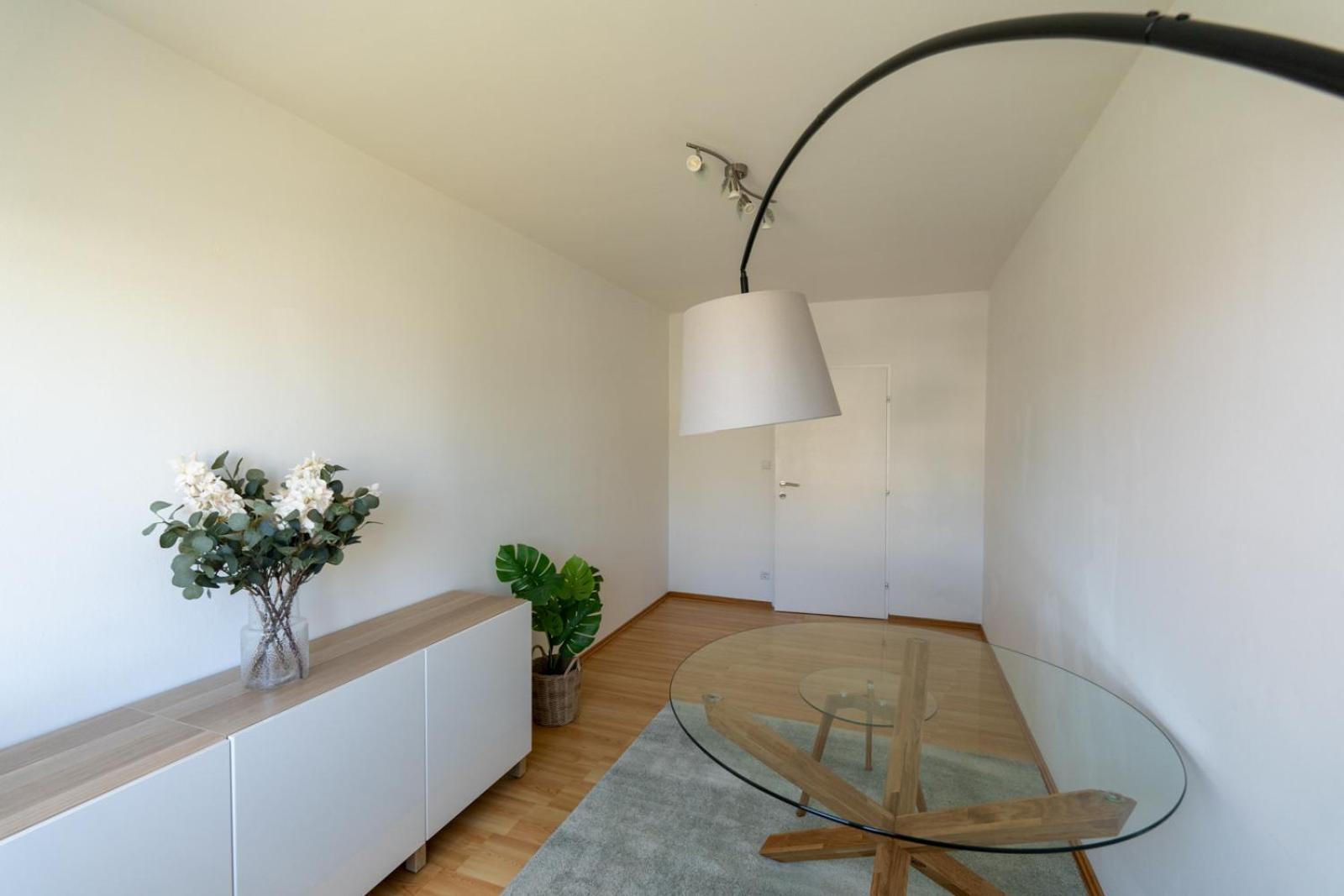 Two Bedrooms - 85 Squaremeters - 4 Min To U6 Dresdner Str Wenen Buitenkant foto